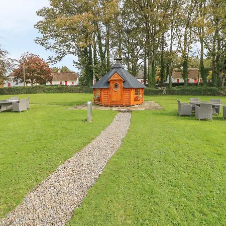 No. 7 Tipperary Thatched Cottages