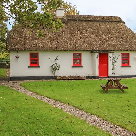 No. 7 Tipperary Thatched Cottages