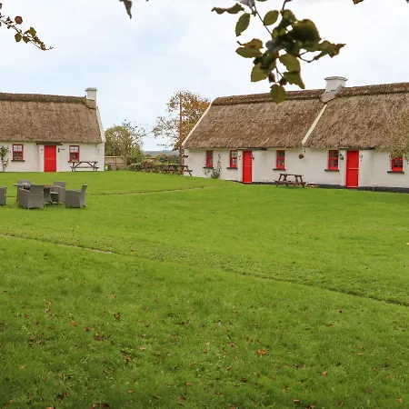 No. 7 Tipperary Thatched Cottages * Nenagh